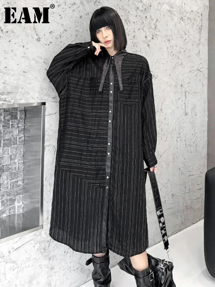 [EAM] Women Black Leather Collar Striped Big Size Shirt Dress New Lapel Long Sleeve Fashion Tide Spring Autumn 2024 1DH7453