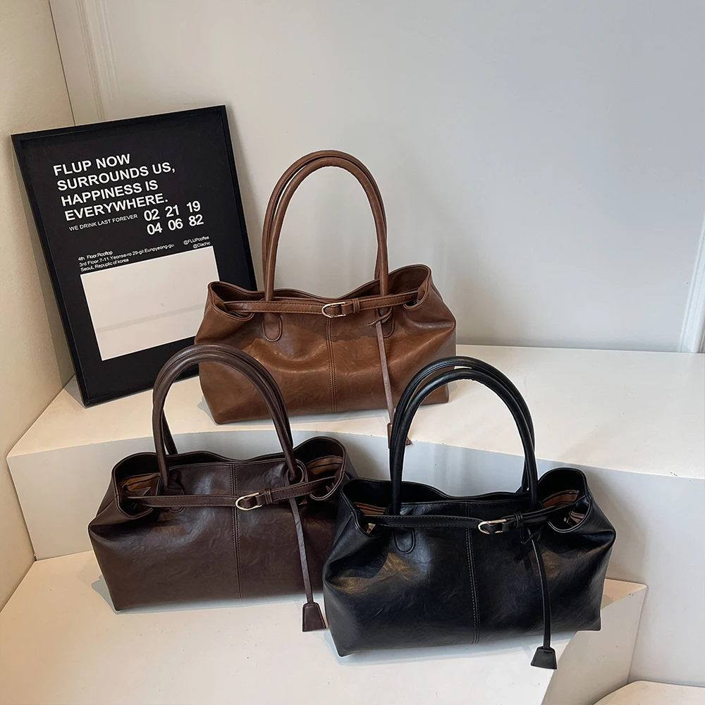 حقيبة نسائية ريترو ذات سعة كبيرة جديدة للخريف والشتاء بتصميم متخصص بكتف واحد تحت الإبط حقيبة كاجوال للتنقل في العمل