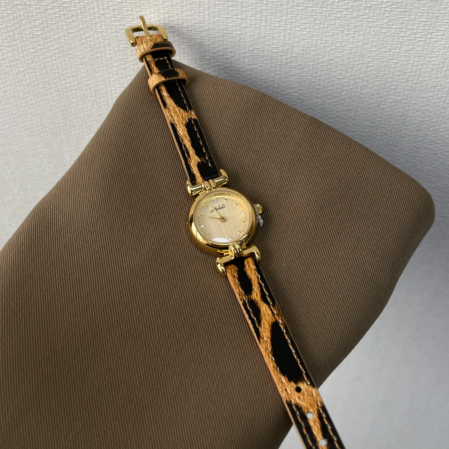 Elegant Women'S Watch Vintage Leopard Print Stylish Women'S Watch New 2026 Model Fashionable Quartz Wristwatch, Unique Timepiece