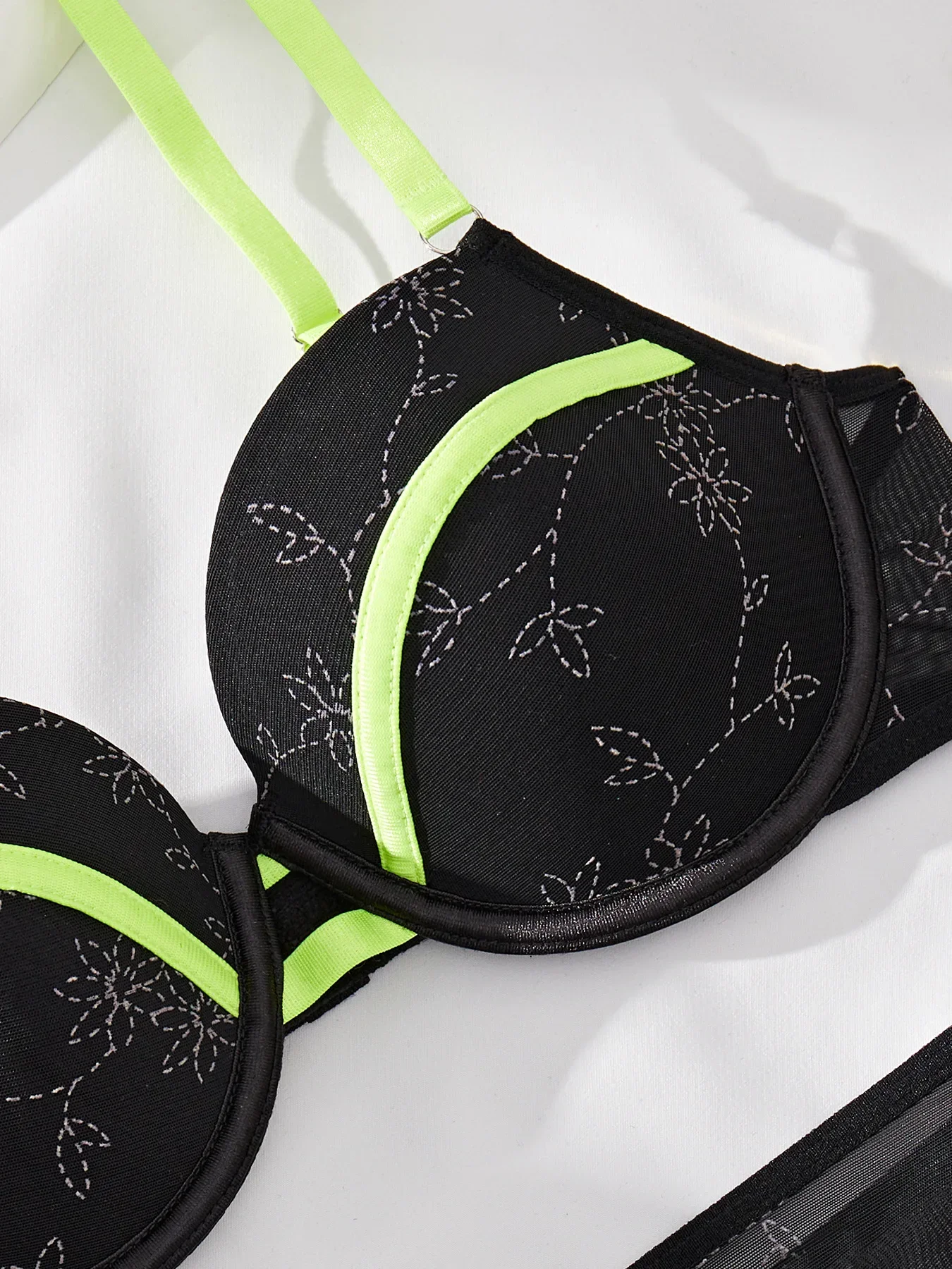 Сексуальный комплект экзотической одежды для женщин, черно-зеленый комплект нижнего белья из 3 предметов Perspective Fun, стринги с высокой талией, подарок на День святого Валентина, новинка 2023 года