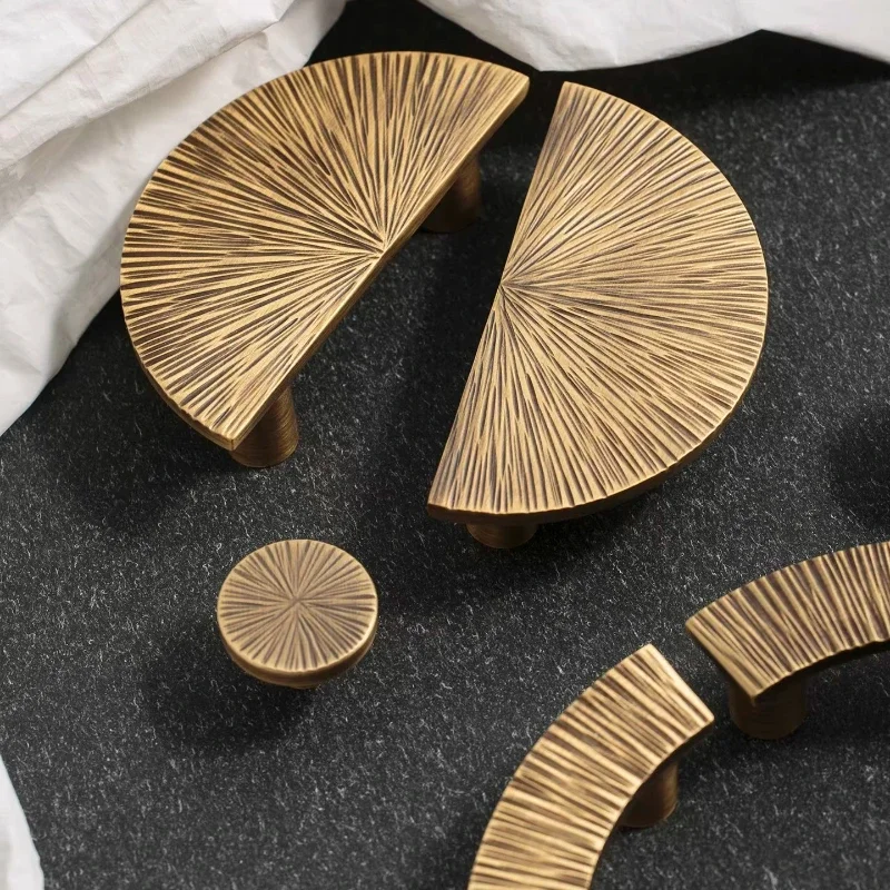 Solid Brass Hand Hammered Pattern Furniture Cupboard Wardrobe Drawer Pulls Cabinet Door Knobs and Handles Home Furniture Handles