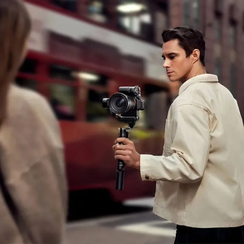 

Original Ronin RS3 Mini Stabilizer Tripod Bluetooth Shutter 1.4" Full-Color Touchscreen Supports A7 + 24-70mm F2.8