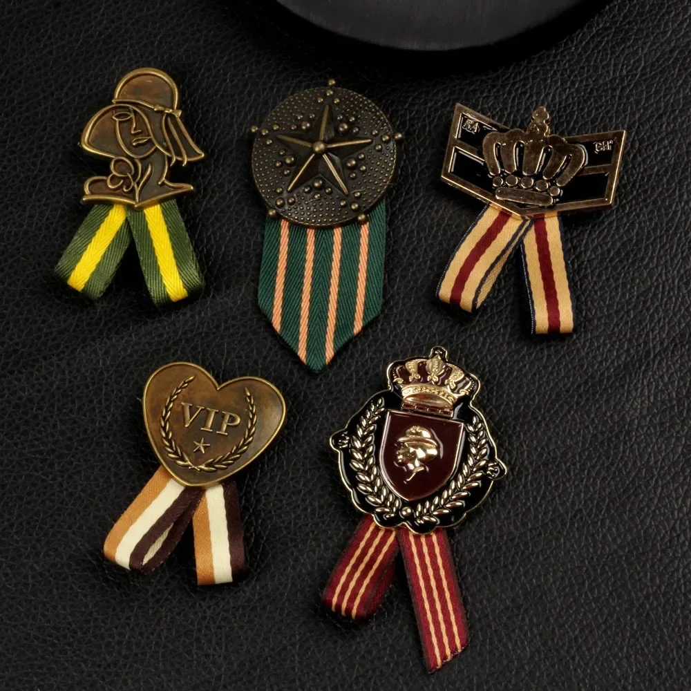 British Style Retro College Chic Japanese & Korean Trend Alloy Webbing Badge Pin Unisex Niche Style Elevate Your Look