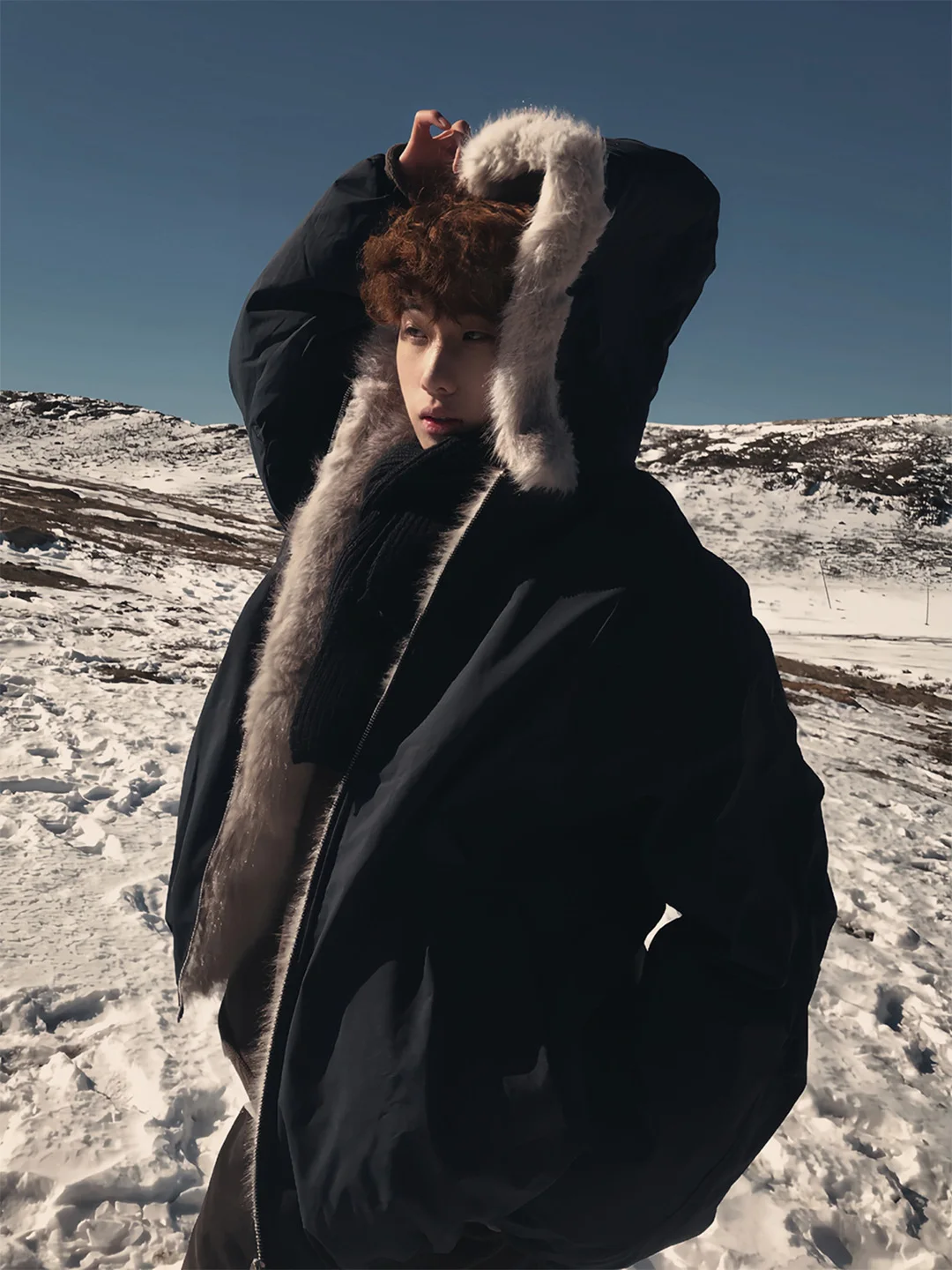 

Мужская утепленная зимняя хлопковая куртка с капюшоном и меховым воротником, теплая повседневная верхняя одежда для молодежи, с длинными рукавами, на молнии