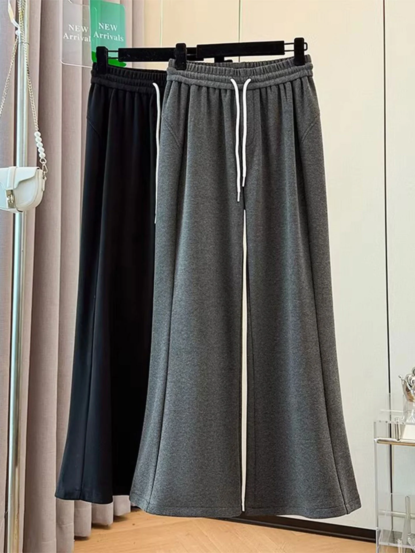 

ey Flared Casual Pants Elastic Waist Loose Fitting for Pear aped Women Spring 2026 High Waist Casual Sle Ladies Jeans