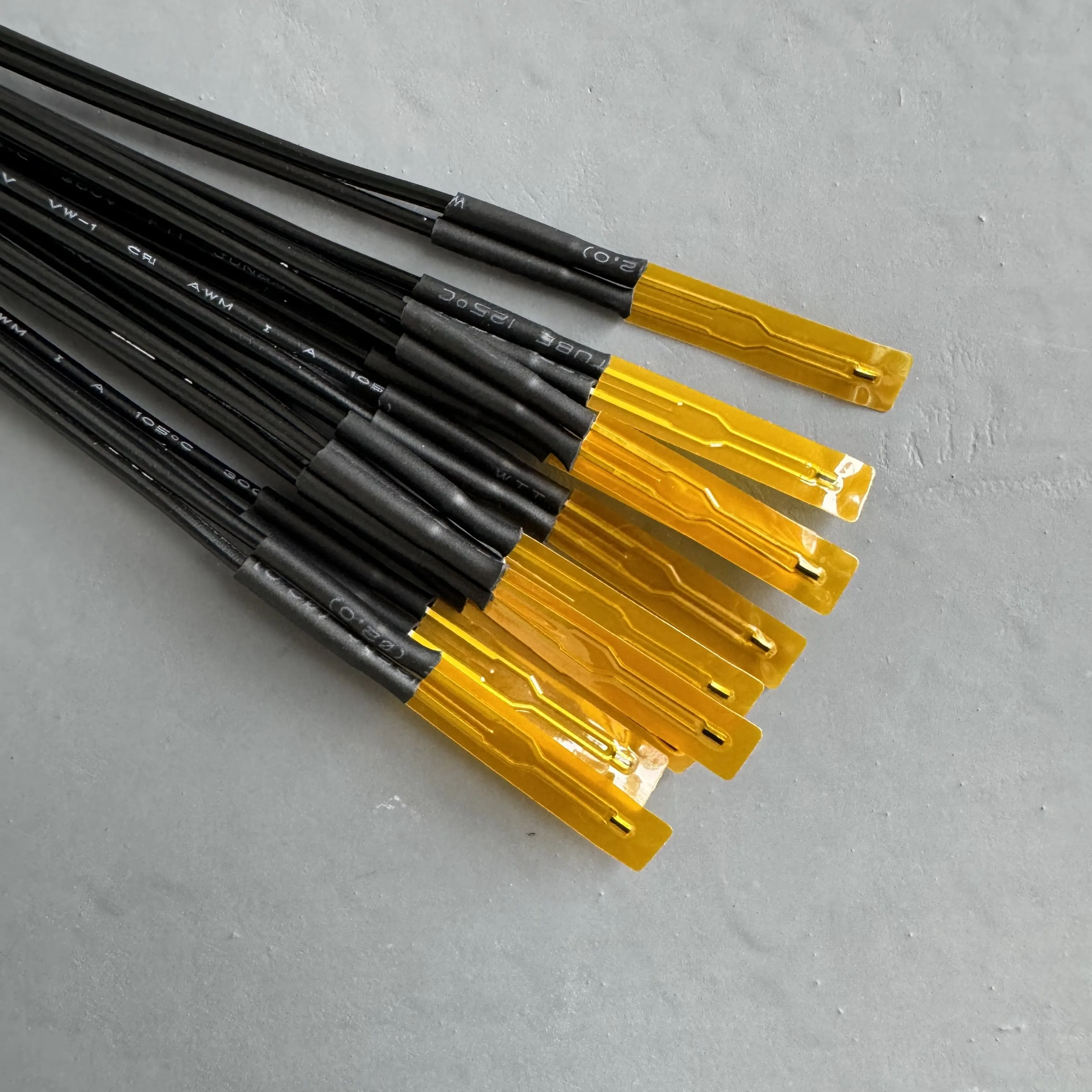 Temperature sensor film package ultra-thin sheet thermal temperature measurement and temperature control protection accuracy 1%
