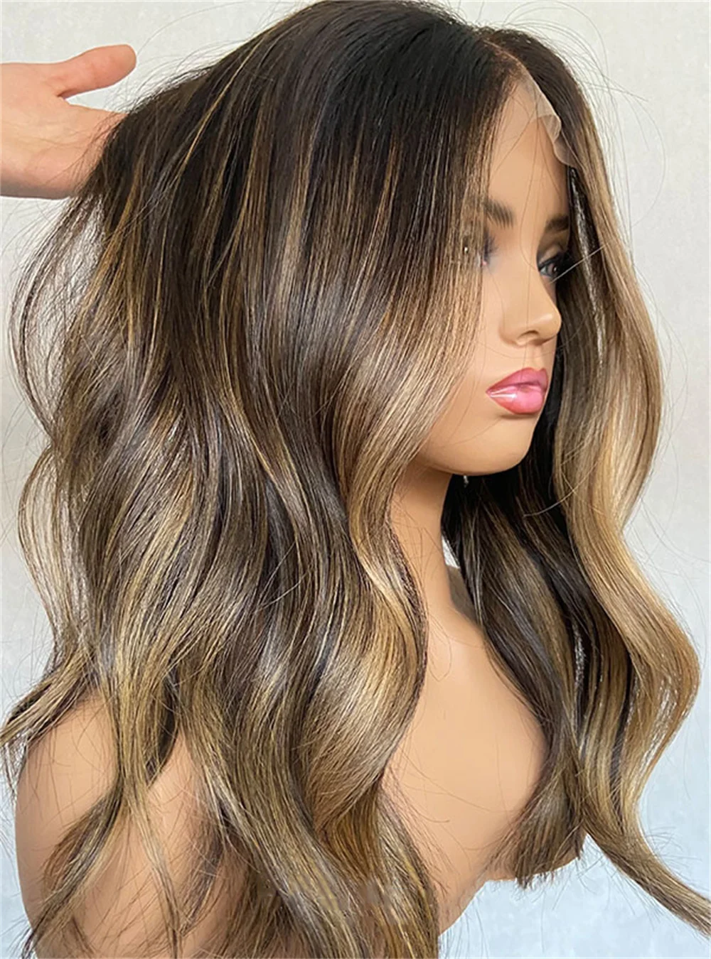 

Карамельно-блонд парик с балаяжем, с кружевной передней частью, с разрезом по центру, длинный волнистый, с мелированием, из синтетического волокна, без клея, для женщин, для косплея и вечеринок