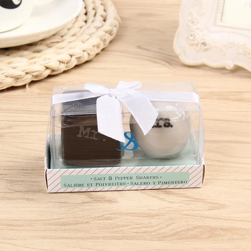 Lowest price good quality Mr & Mrs Salt Pepper Shakers Favors wedding favor wedding gift 40pcs/lo=20box