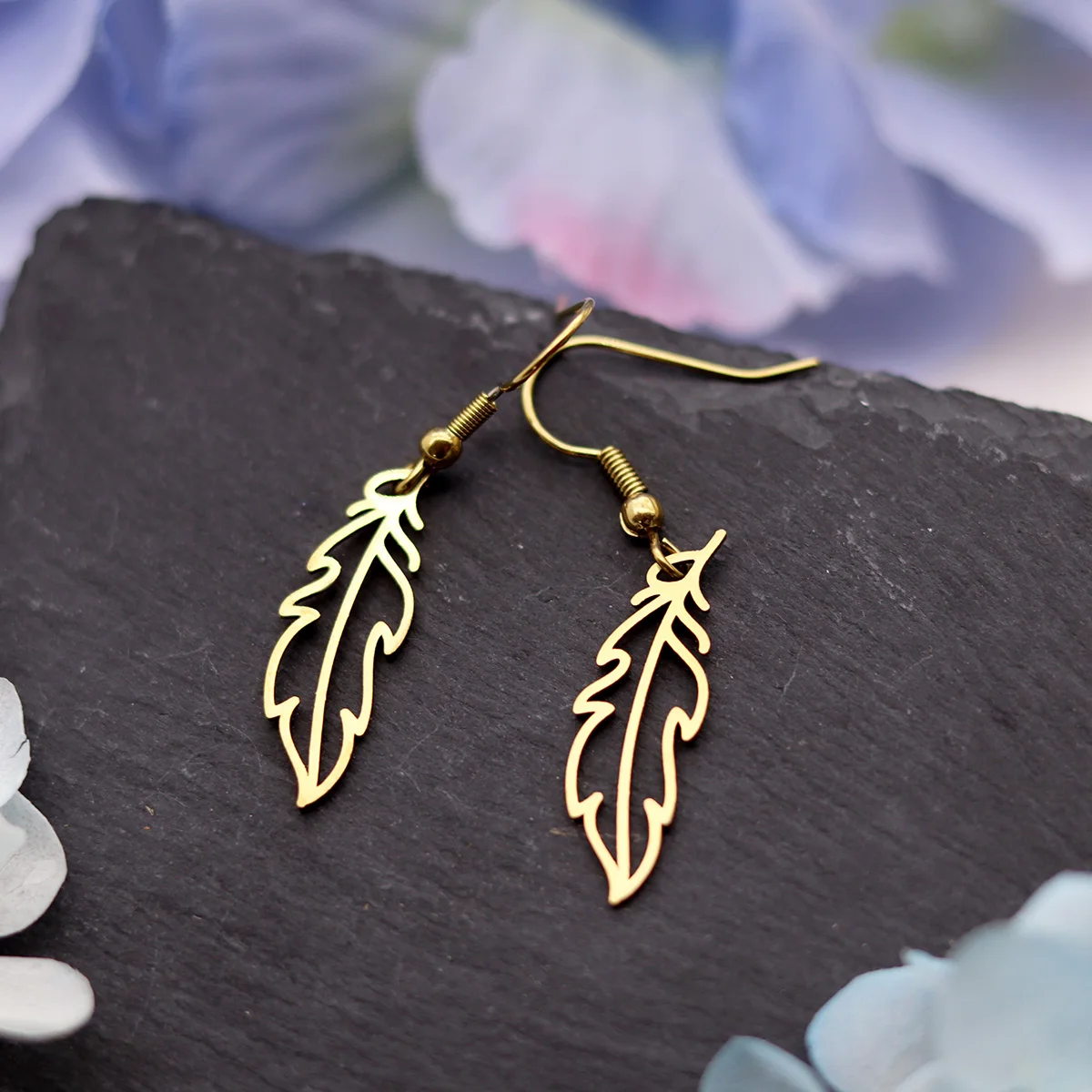 Todorova الإبداعية الفن خط الفولاذ المقاوم للصدأ ريشة ليف أقراط للنساء الرجال المعلقات هدايا أقراط مجوهرات