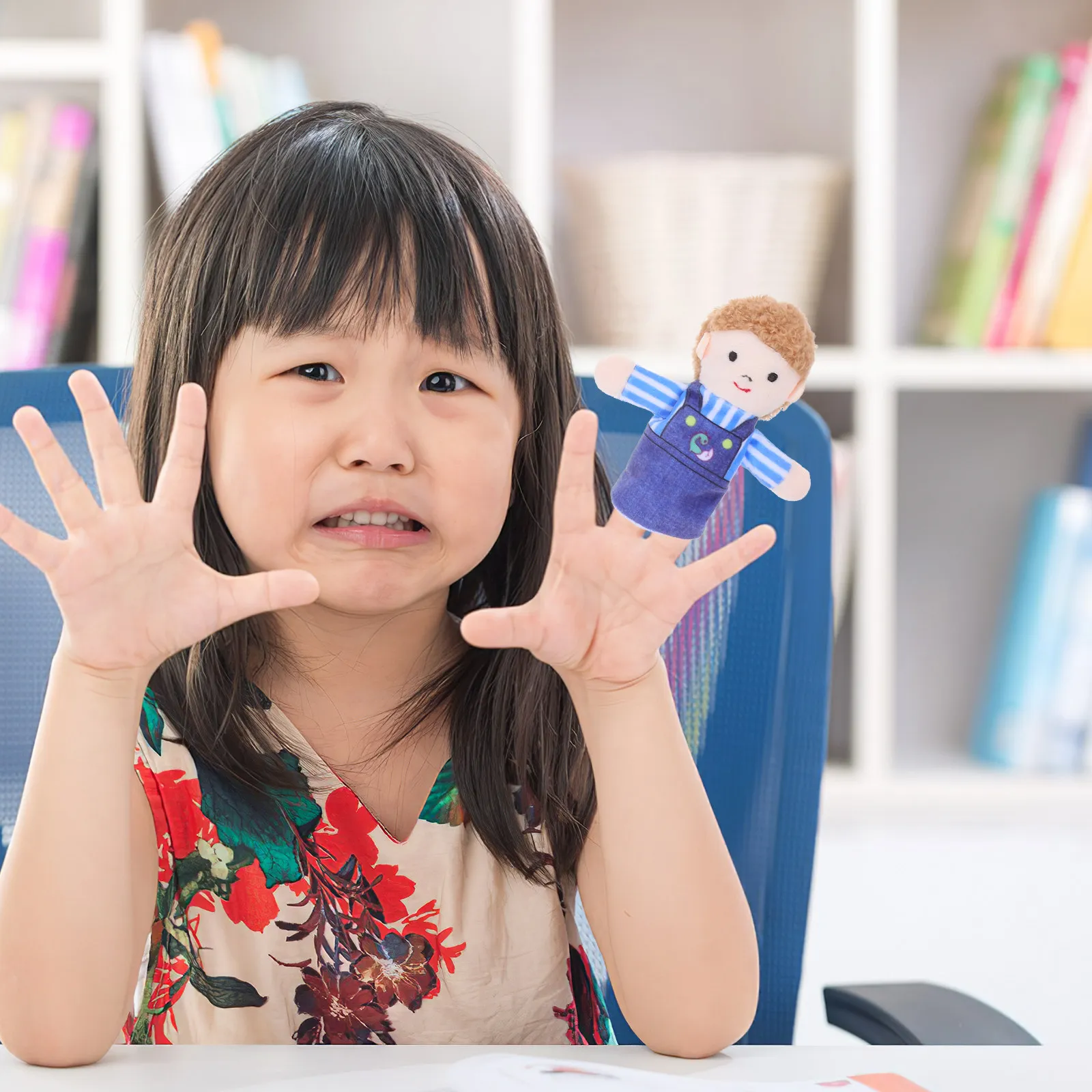 

6Pcs Family Hand Puppets for Kids Storytelling Preschool Role Play Creative Imaginative Finger Puppets Parent Child Interaction