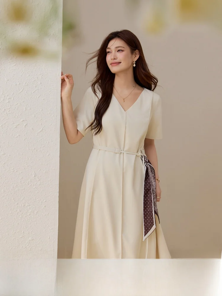 

Модное длинное платье с V-образным вырезом в корейском стиле, А-силуэт, из полиэстера, для повседневной носки, весенняя новинка, большие размеры, женское