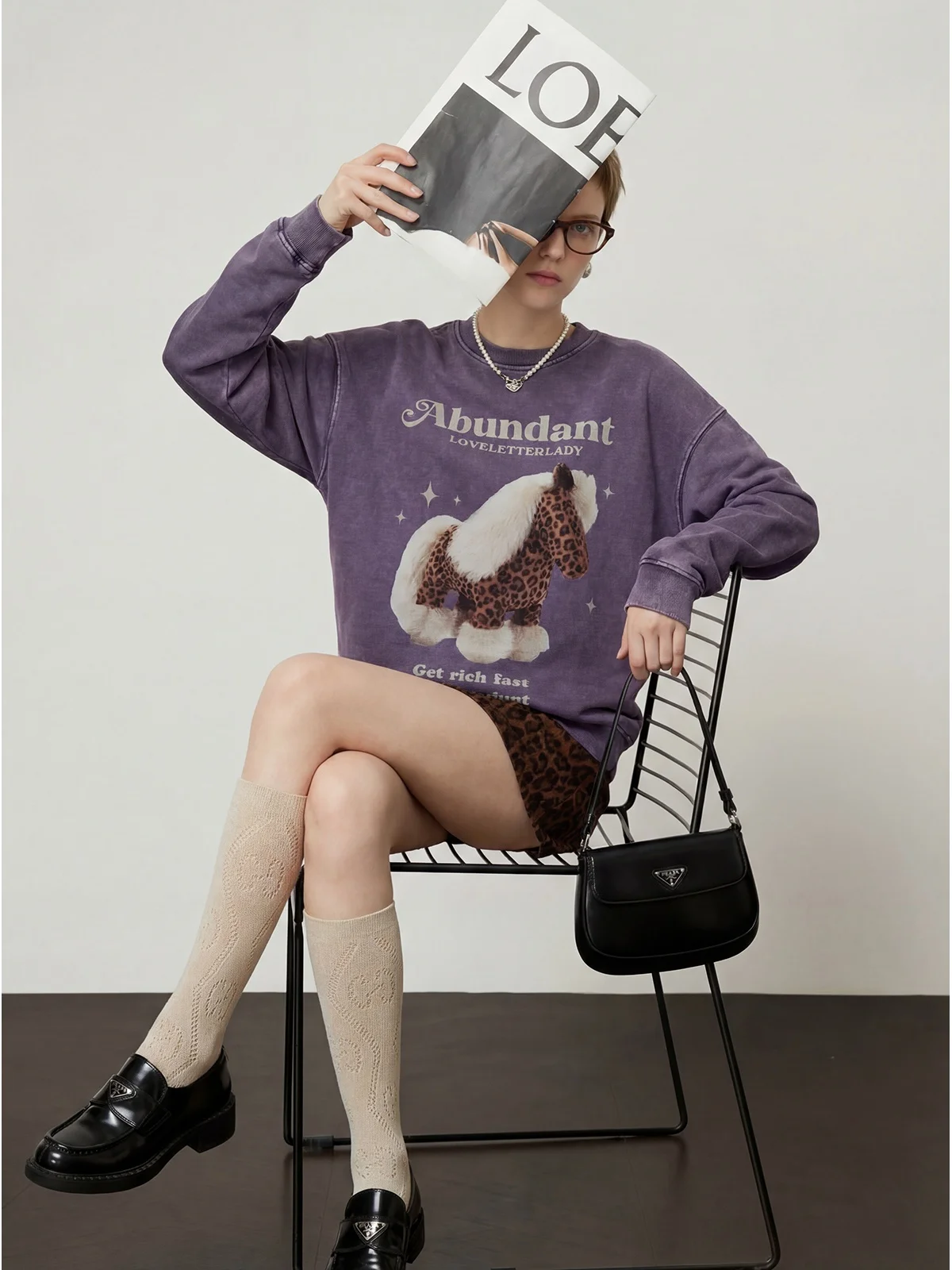 

Свободная повседневная женская толстовка с капюшоном, фиолетовая, окрашенная воском, новинка года, комфортная, с длинными рукавами, круглым вырезом, от Zhou Li Wu