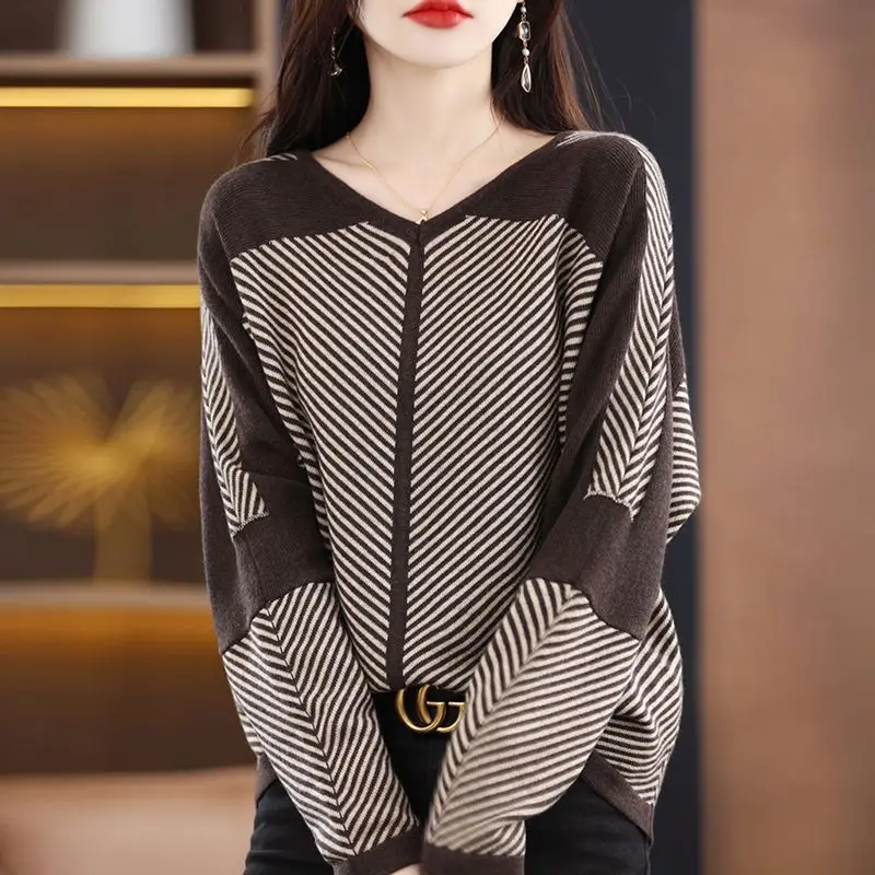 Striped Sweater Women\'s V-neck Autumn Winter New Spliced Batwing Sleeve Fashion Minimalist Casual Loose Knit Long Sleeved Top