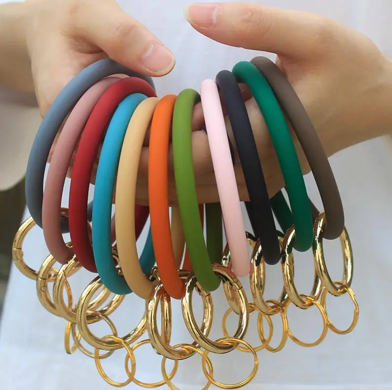 Colorful Silicon Bracelet Comfortable Band Key Chain Key Rings Wrist Gold Big Round Silicon for Woman Jewelry Gift ni183