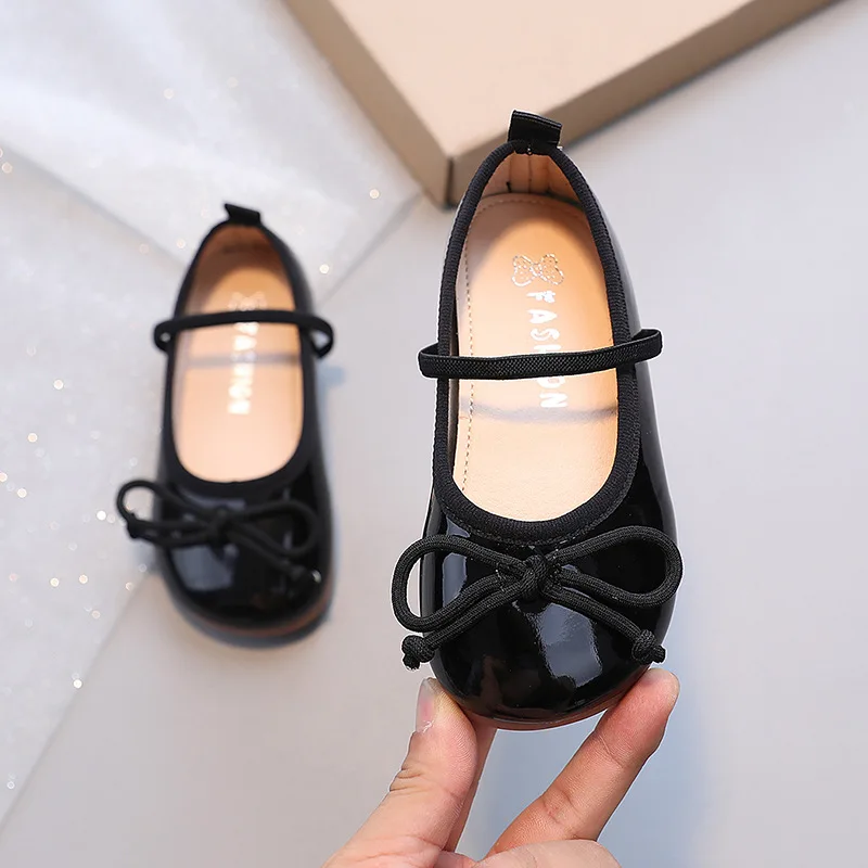 Kid Shoes Girl Shallow Patent Leather Princess Shoe Spring Autumn Leather Shoe Bow Mary Jane Shoes Soft Soled Casual Single Shoe