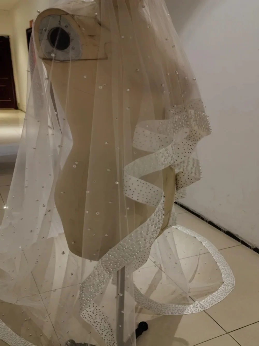 اللؤلؤ طرحة زفاف فاخرة الشريط حافة حجاب الزفاف طويل حجاب حفلات الزفاف اكسسوارات الزفاف 300*300 حسب الطلب #6