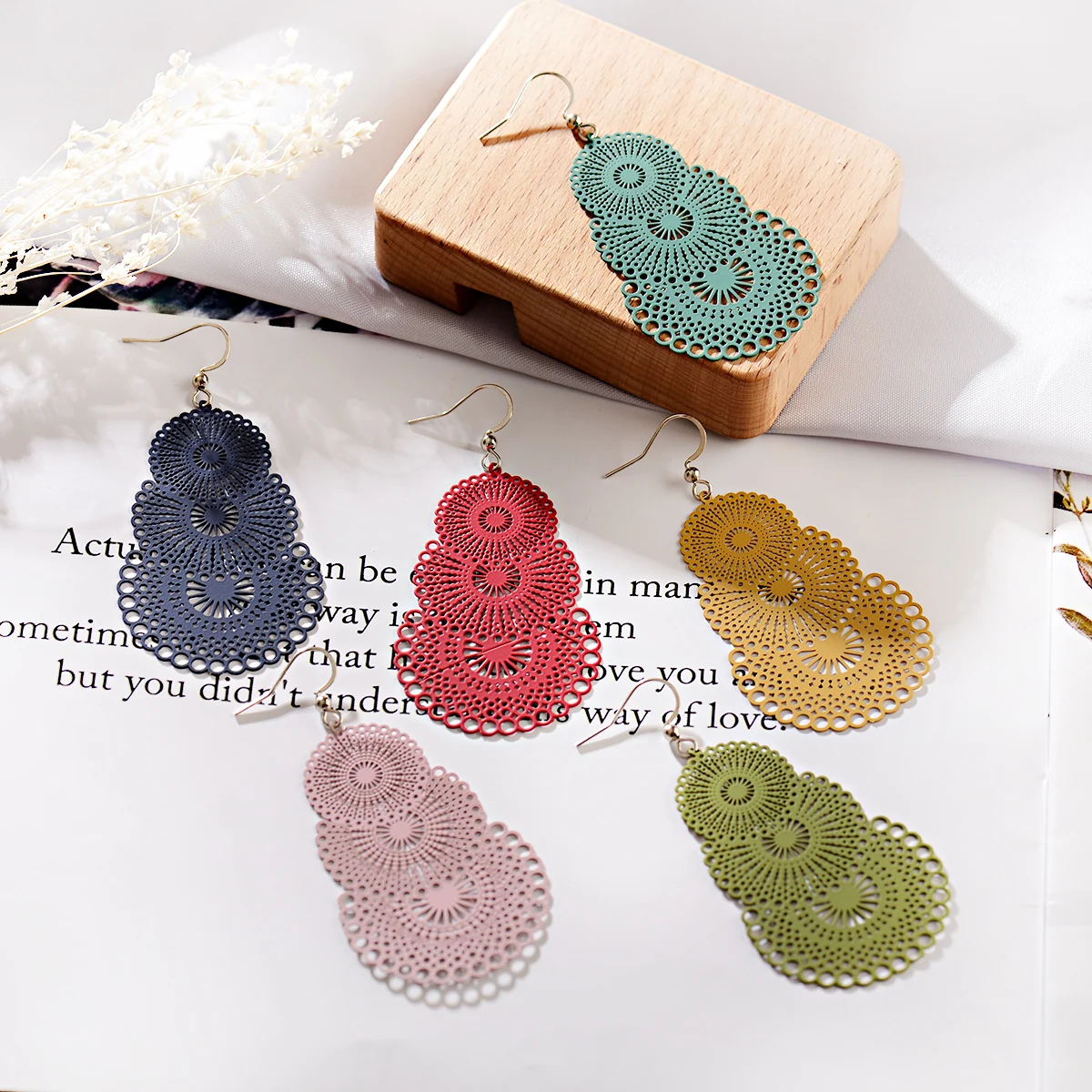 Boho Fashion Starfish Sun Round Dangle Earring for Women Candy Color Metal Hollow Pendant Earrings Female Party Jewelry Bijoux