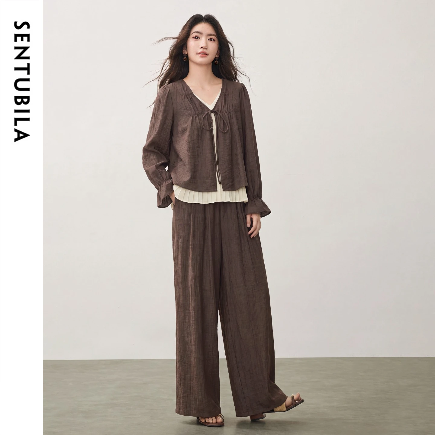 SENTUBILA New Autumn Women Intellectual Style Two‑Piece Outfit Set Elegant Matching Long Pants Daily Casual Co‑ord 163ZC8243