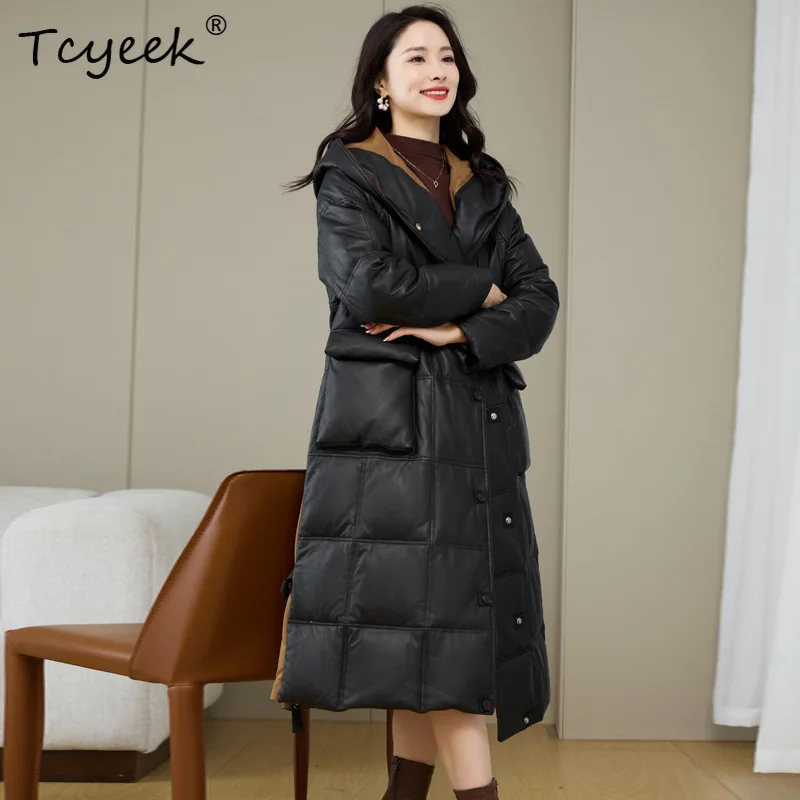 Tcyeek 100% جلد الغنم الطبيعي أسفل سترة النساء 2025 الملابس الشتوية 90% الأبيض بطة أسفل معطف المرأة معاطف منتصف طول