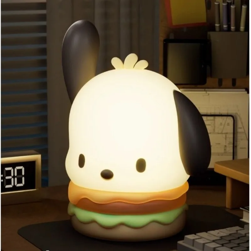 Pochacco Decoración de escritorio Dibujos animados LED Silicona. Luces nocturnas Iluminación Adornos Juguetes Vacaciones Regalos Fiesta Iluminación DIY