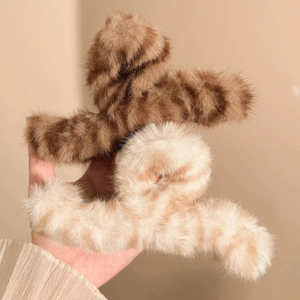 

Пушистая заколка в виде акулы, заколка для волос из искусственного меха, коготь с леопардовым принтом, плюшевая волнистая заколка для волос в полоску тигра, заколка для хвоста, пушистые аксессуары для волос