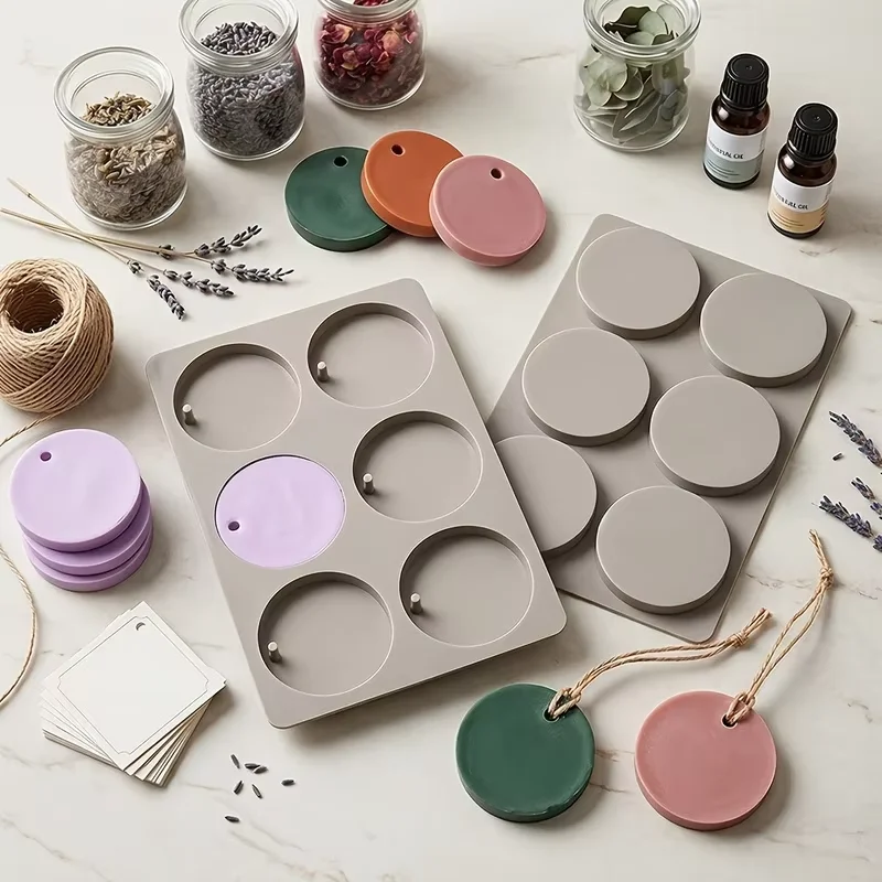 Flat Circular Silicone Molds for Making Candlesticks, Round-Shaped Pendant Molds with a Hanging Hole for Epoxy Resin DIY Craft