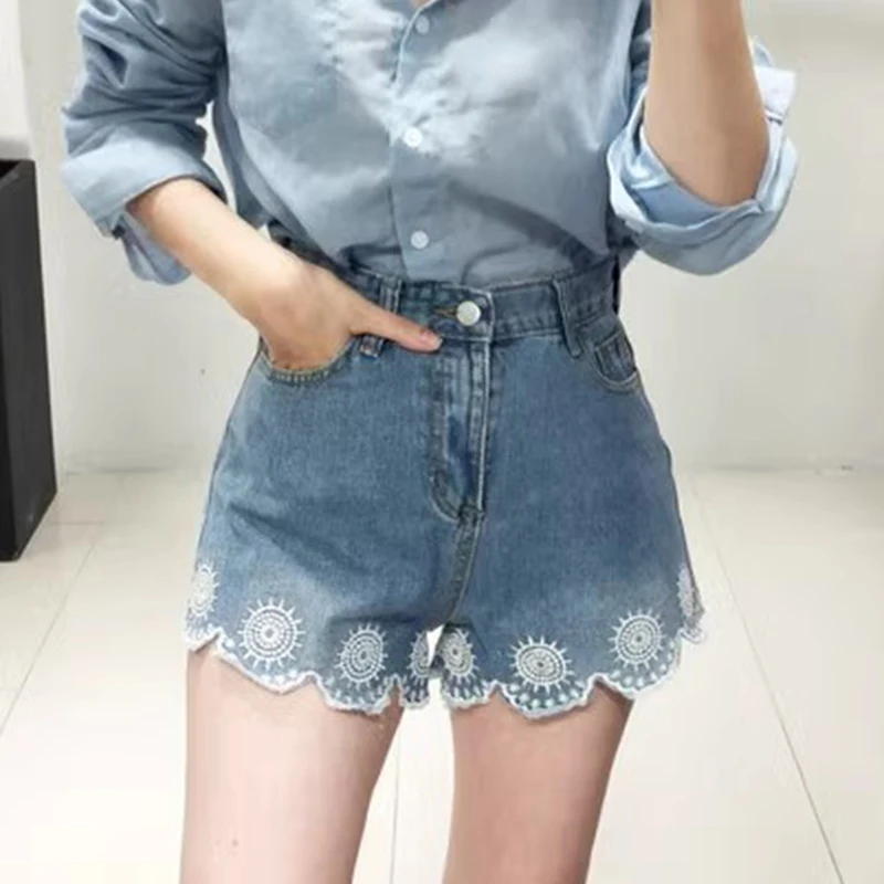 Zomer chique jeans met hoge taille en wijde pijpen, dames geborduurd kant ontwerp afslanken vintage faion casual blauwe denim orts