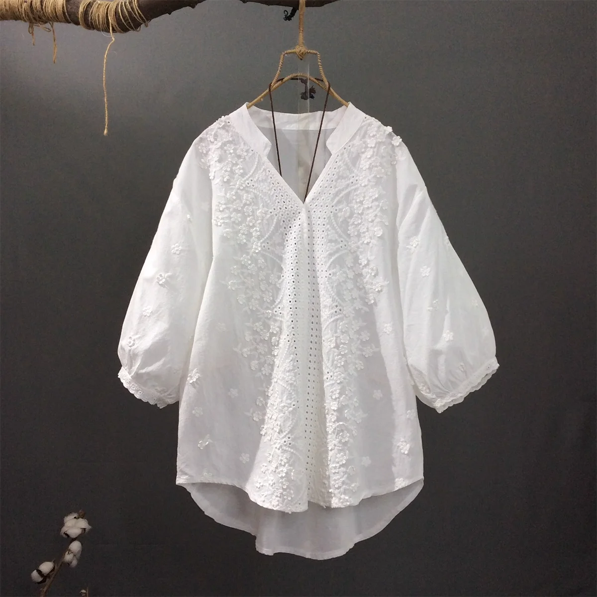 

Молодежные женские блузки из 100% хлопка, белые белые рубашки с цветочной вышивкой для женщин, летние богемные топы большого размера