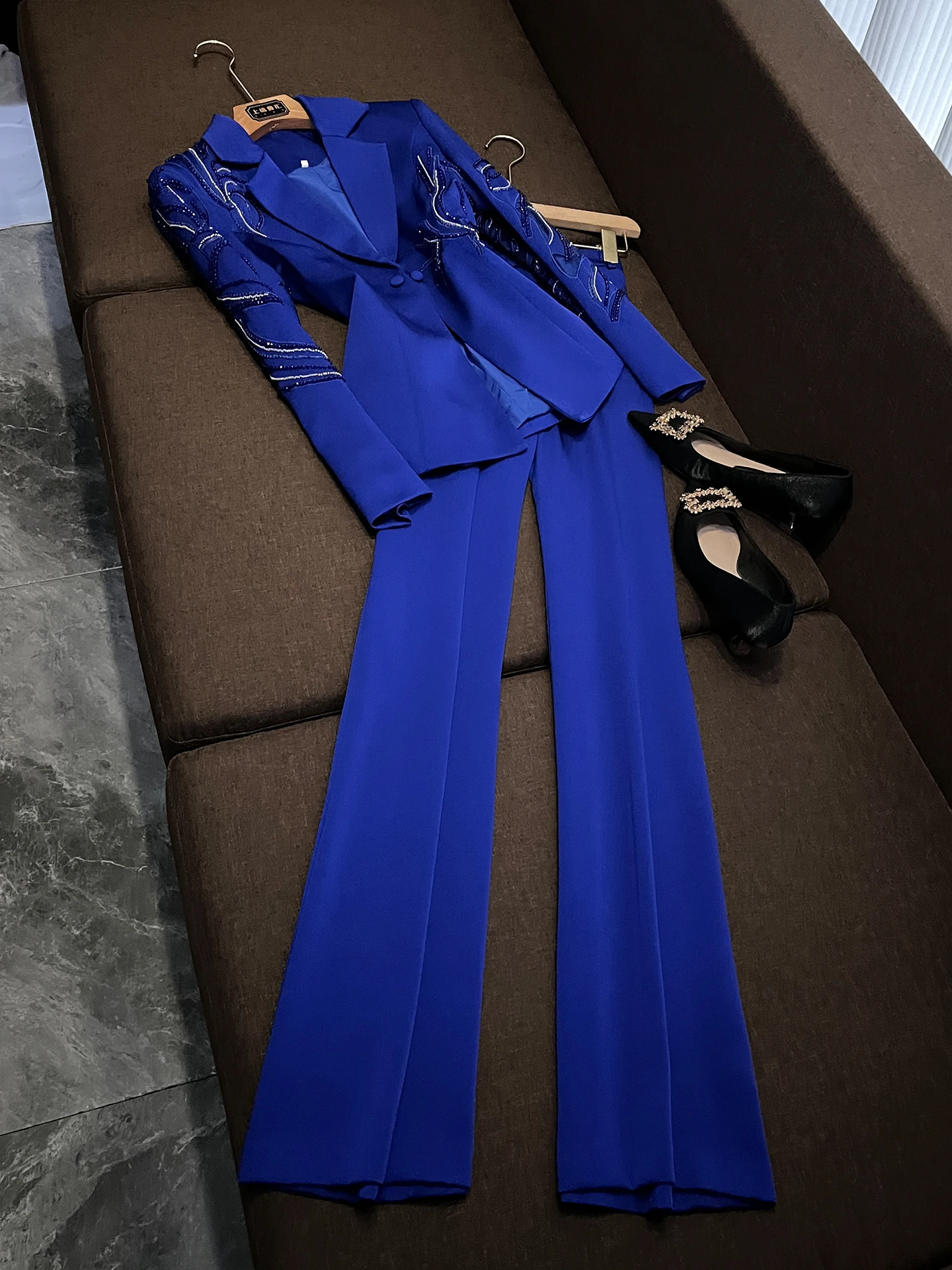 

Элегантный синий костюм с бисером, женский, премиум-версия, деловой, формальный, из двух предметов, модная рабочая одежда AZ900, Весна 2026