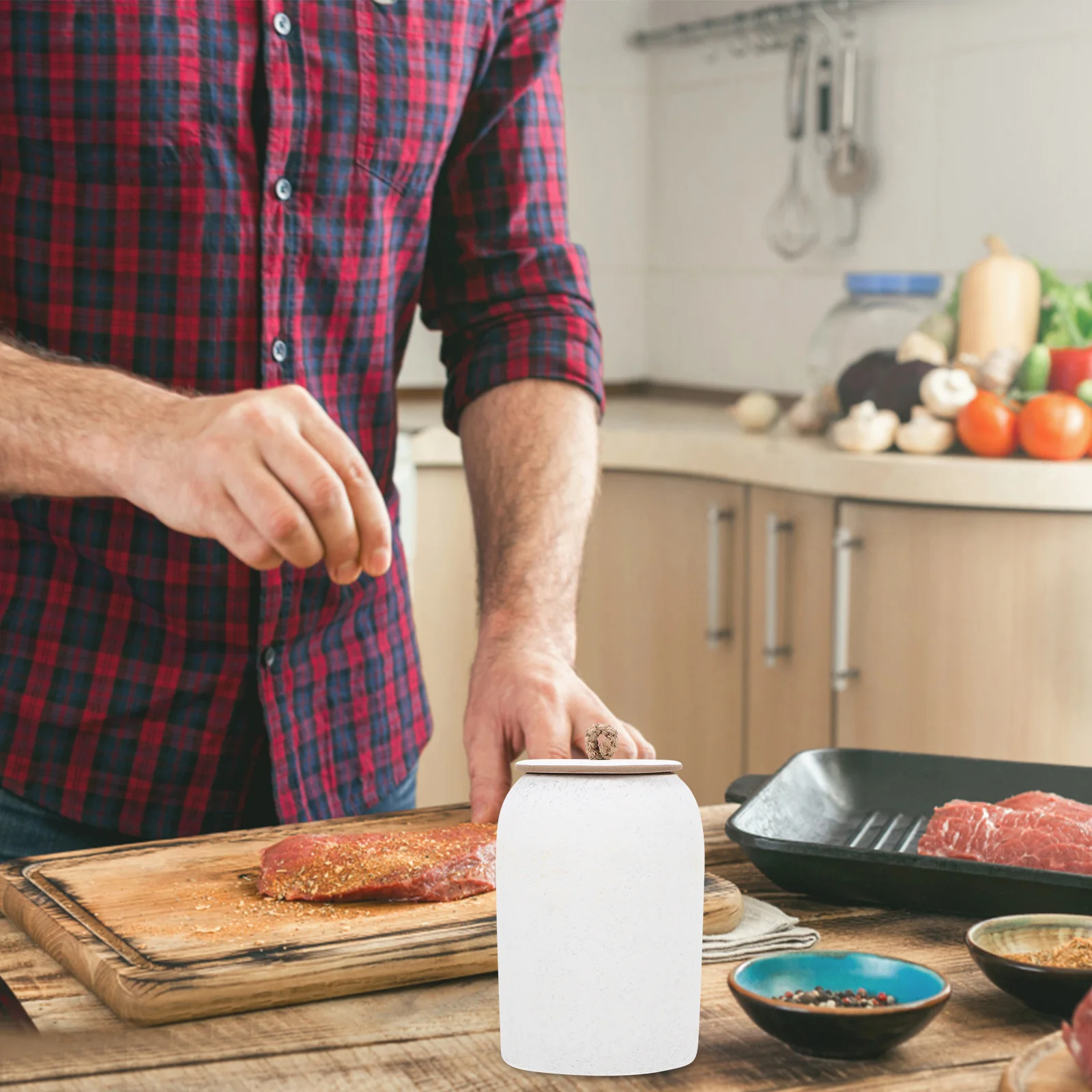 

Ceramic Tea Leaves Jar Sealed Airtight Storage Container Smooth Glaze Round Canister for Tea Incense Ointment