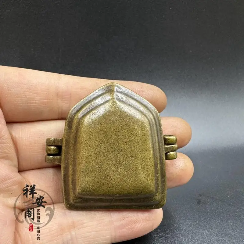 

Collection box Gala box Tibetan culture brass handicraft pendant accessories