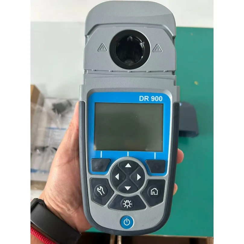 

1 шт. Спектрофотометр HACH 9385100 с полным комплектом аксессуаров
