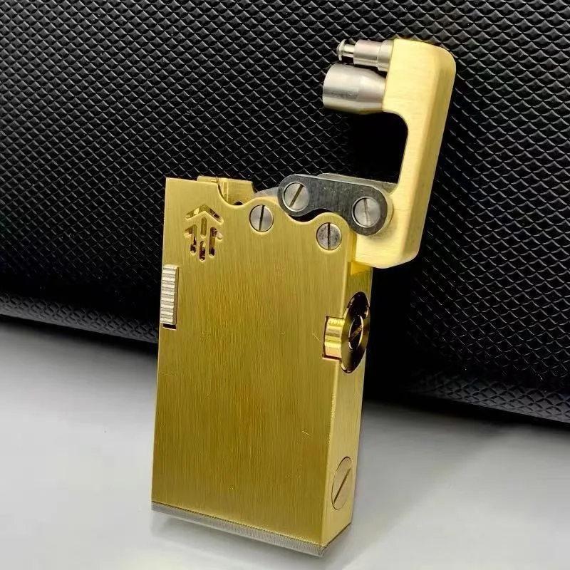 Handmade brass 8th generation automatic ignition mechanical armored dragon tongue lighter one-click ejection fuel lighter
