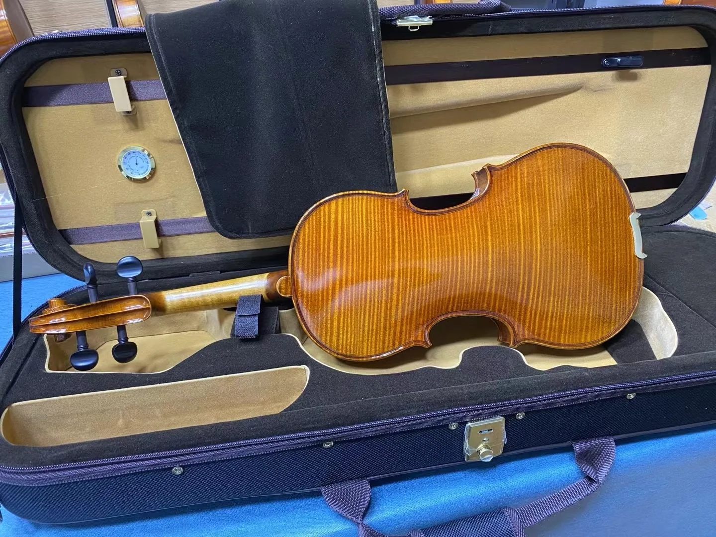 أكثر من 40 عامًا كمان مصنوع يدويًا 100% من شجرة التنوب الأوروبية مقاس 4/4 نغمة قوية! كمان طلاء زيت إيطالي عتيق احترافي