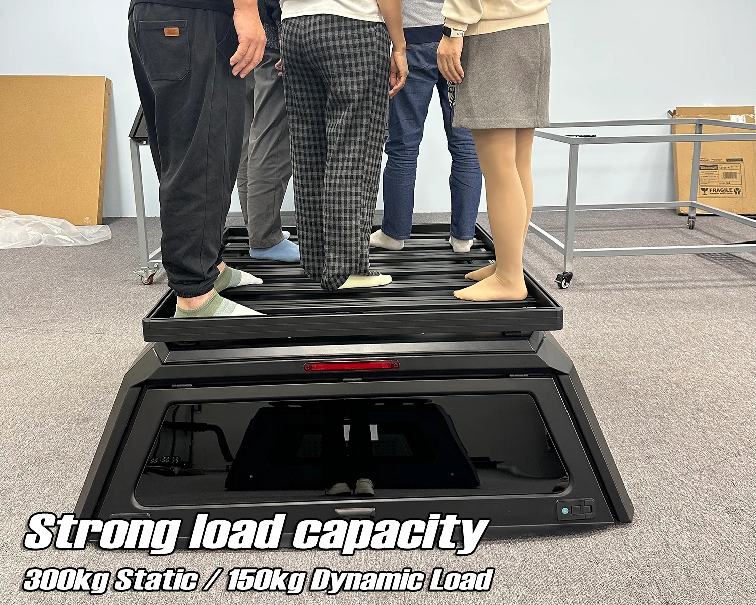 4X4 Aluminum Alloy Waterproof Locking Tailbox Sports Truck Hardtop No-Drill Installation LXB0210 Electrophoresis Powder Coated
