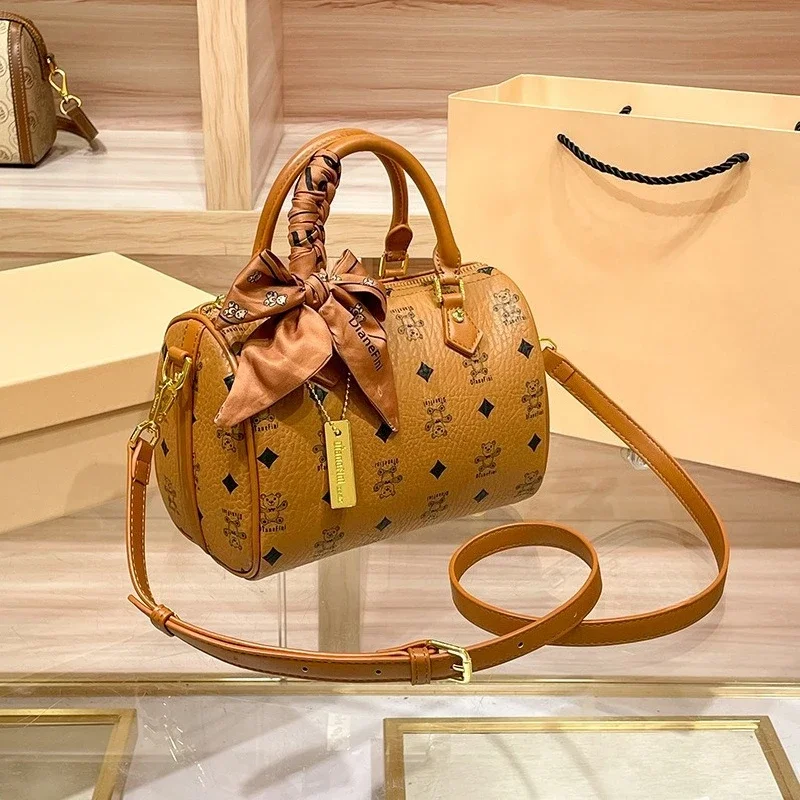 Chic Fashion Leather Women Bag Premium Paris Designer Bag Casual Simple Tote Bag Stylish Crossbody Travel Hand Bag