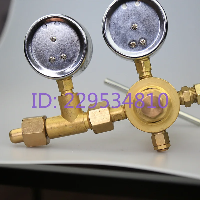 YQD-370 nitrogen pressure reducer 6 * 25mpa high pressure reducing valve nitrogen pressure gauge