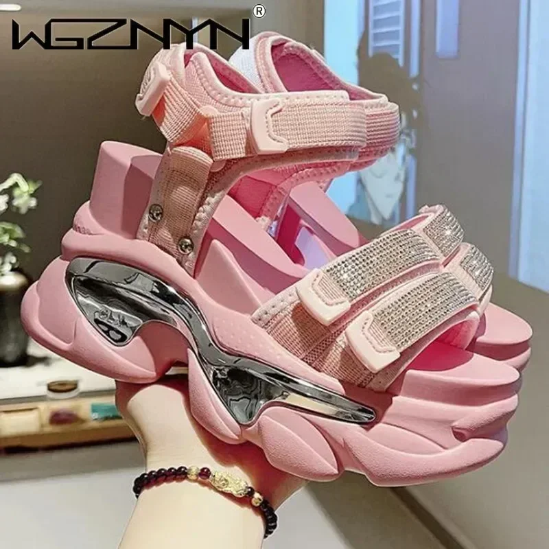 

Сандалии на платформе 10 см, женские блестящие туфли на высоком каблуке на танкетке, новые летние сандалии со стразами и крючками, массивные пляжные тапочки, Zapatos Mujer