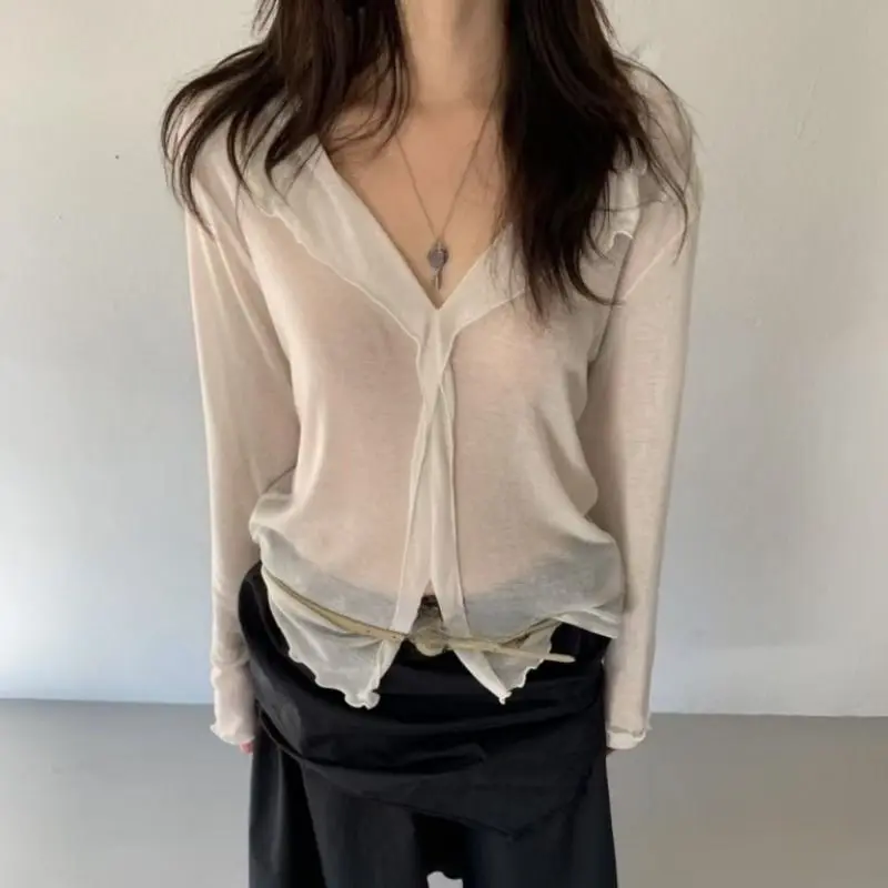 Summer New Lightweight Breathable Women's Long Sleeve T-shirt Casual Versatile Back And Front Wear Design Sun Protection Wood...