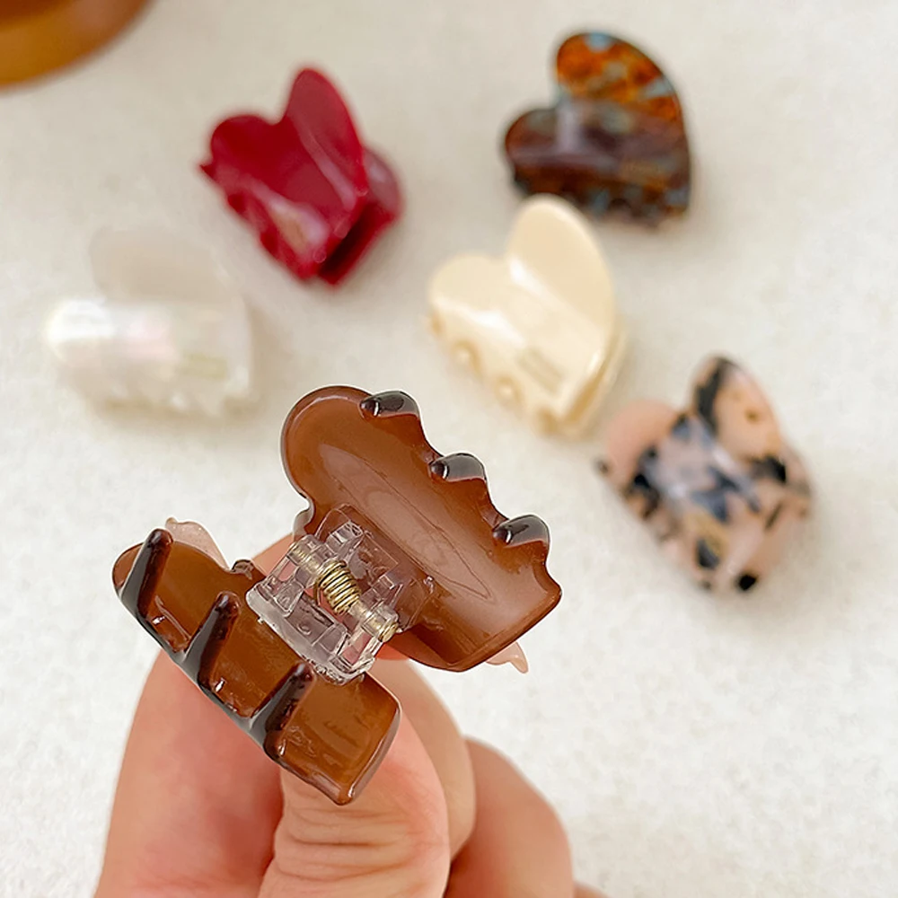 3.5cm Vintage Tortoiseshell Color Hair Claws Mini Size Heart Shaped Shark Clips Women Girls Elegant Exquisite Summer Headwear 썸네일 5