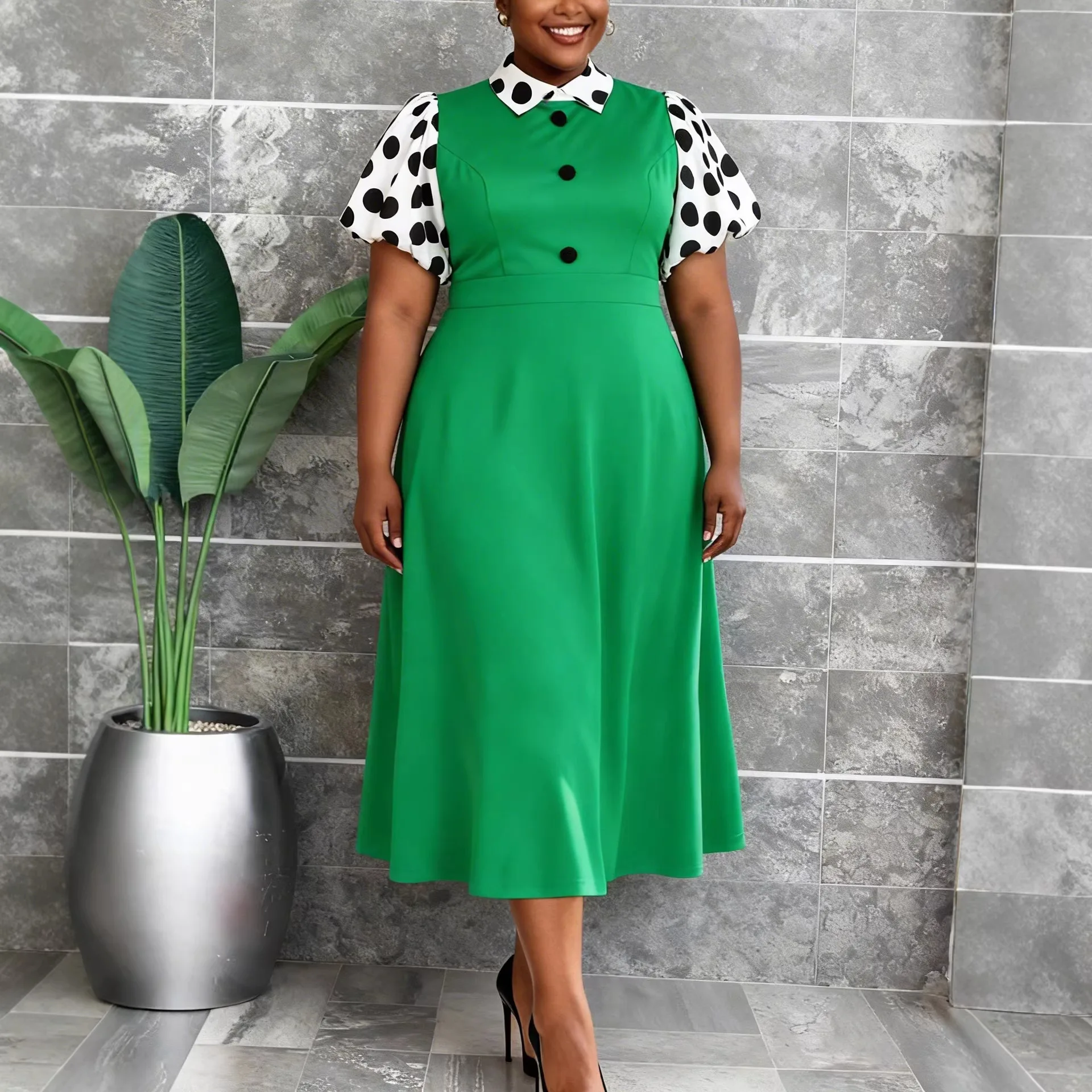 

Plus-size Women's Green Polka-dot Patchwork Dress With A Turn-down Collar, Puff Sleeves, Waist-cinching Design, Slimming And Y2K