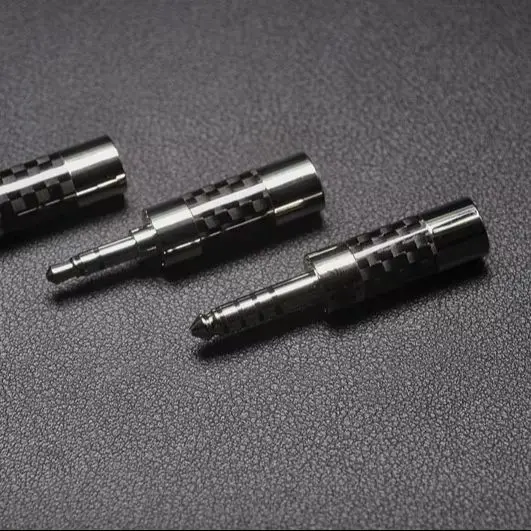 Eagle high-end carbon fiber 3.5 single end 2.5mm balanced 4.4mm balanced rhodium plated plug