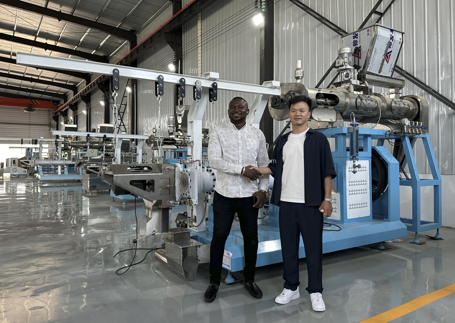 신형 애완동물 사료 압출기 개 사료 기계 제조기 엔진 모터 펌프 기어 고품질 부품 포함