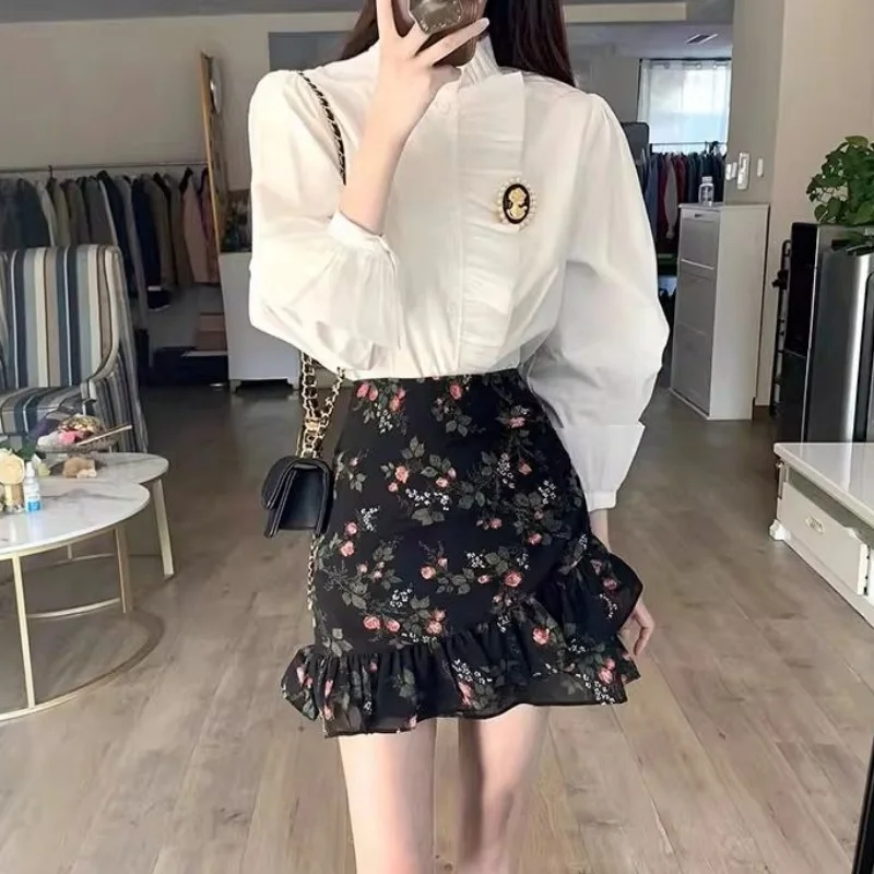 

Весенняя модная юбка А-силуэта с цветочным принтом и асимметричным подолом, женская, утягивающая, скрывающая бедра, короткая, для повседневной носки, коллекция 2026 года