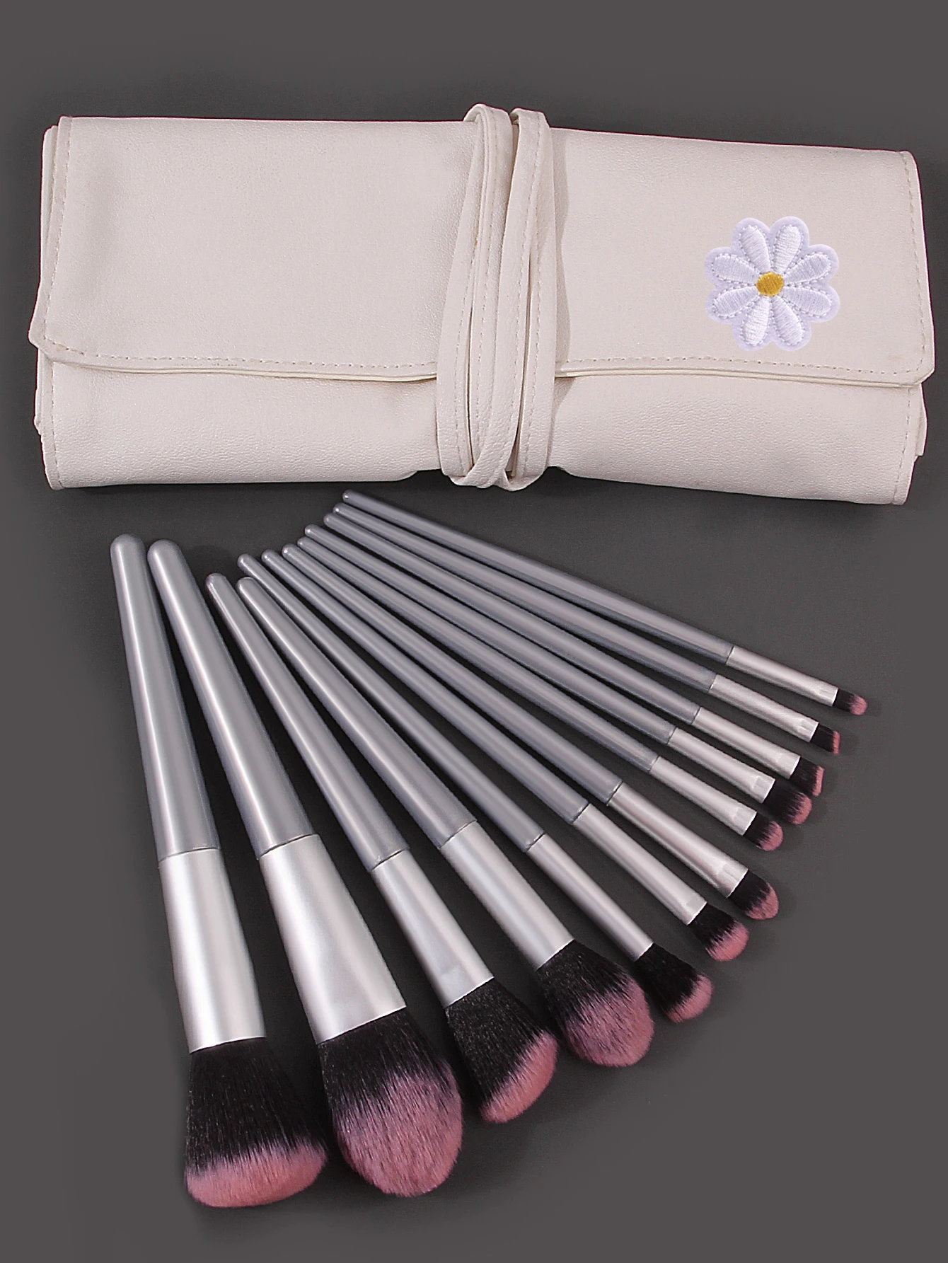 Ensemble de pinceaux de maquillage professionnels: 12 pinceaux à blush en poudre à poils souples, pinceaux pour fard à paupières, pinceaux de beauté portables + 1 sac de rangement