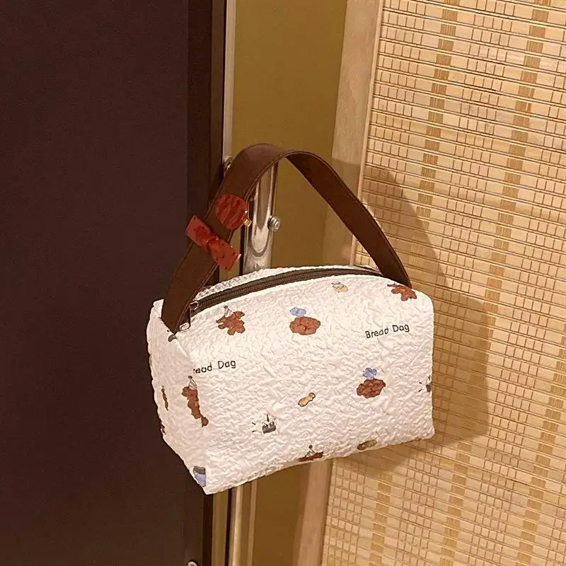 

Portable Cute Small Bear Makeup Bag With Large Capacity Storage Travel Organizer Skin Care Product Storage Bag Cosmetic Handbag