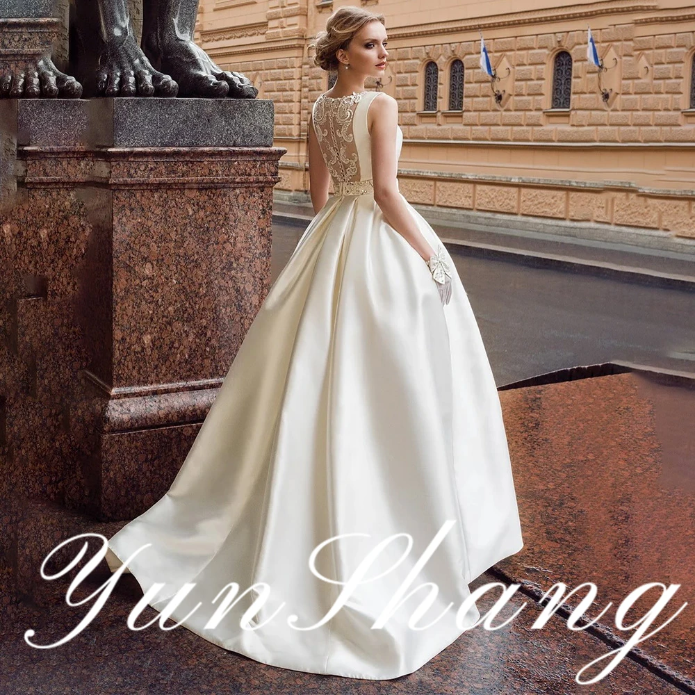 YunShang Customized Satin Ball Gown Wedding Dress Bridal Gown Elegant Design Timeless Silhouette Luxurious Fabric Romantic Style