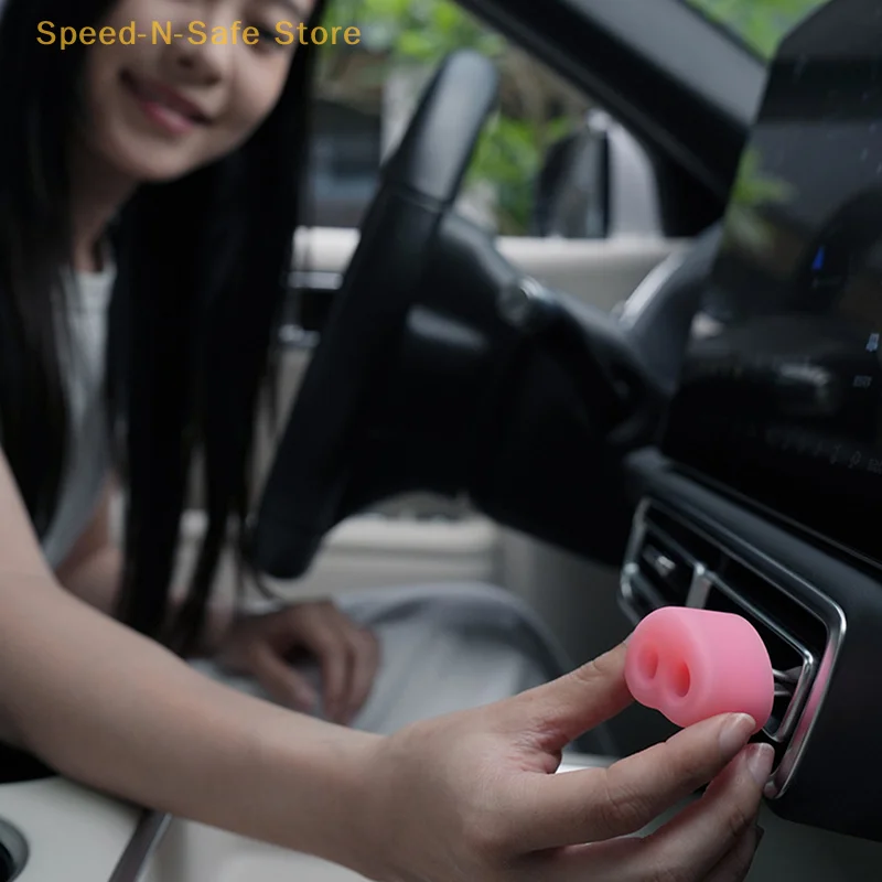 

1pc Silicone Pig Nose Car Air Freshener – Clips Onto Vents, Aromatherapy Diffuser for a Fresh and Cozy Ride