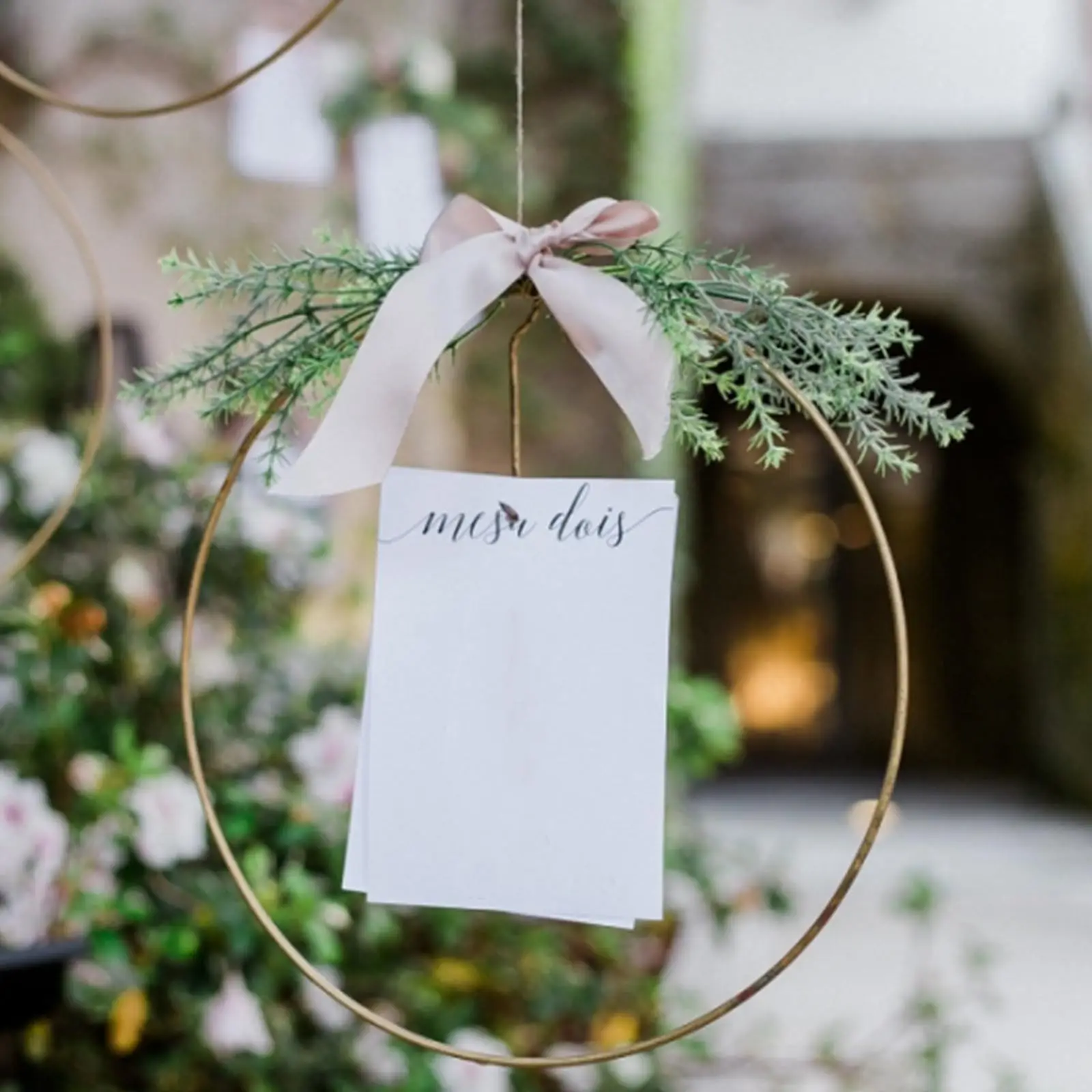 5 Teile/satz Runde Floral Hoop Metall Floral Hoops Mit Holz Basen Für Hochzeit Party Tisch Herzstück Dekoration 20-25 cm ﻿ – Detail 4