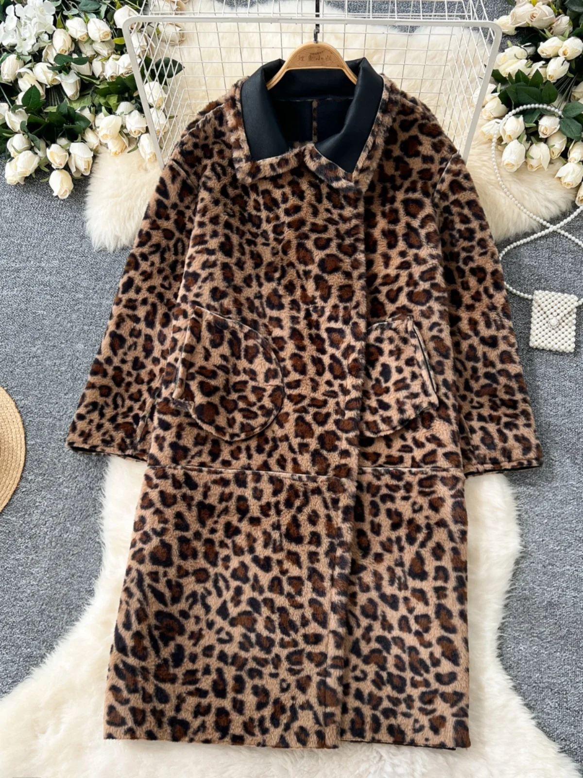 Stylish Two-sided Locomotive Leopard Printed Coat 2024 Winter Thickened Fur Integrated Loose Long Leather Jacket for Women